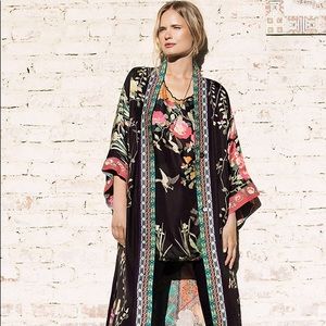 Yokono Rose Reversable Long Kimono 💖 Worn once